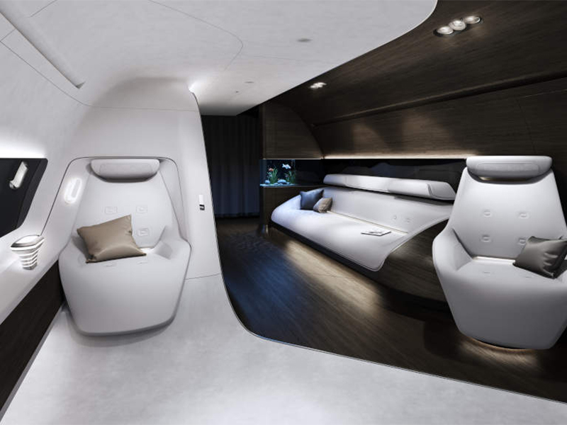 قمرة طائرة خاصة بتصميم سيارة Mercedes-AMG الرياضية